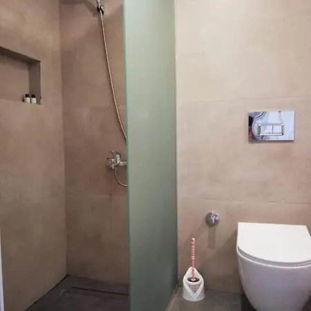 Viras Hotel 3*