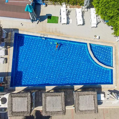 Viras Hotel 3*