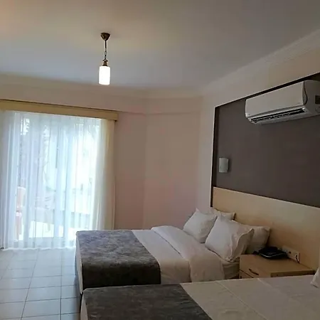 Viras Hotel 3*